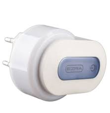 شارژر دیواری 12 وات ازرا مدل HC‑24 – شارژر اقتصادی و ایمن با دو خروجی USB