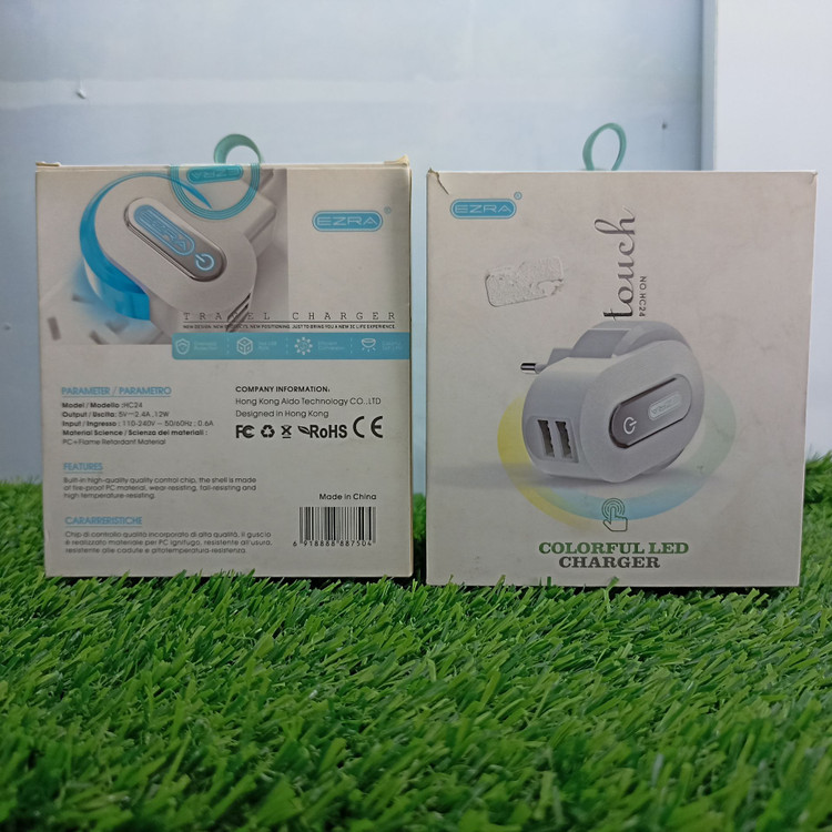 شارژر دیواری 12 وات ازرا مدل HC‑24 – شارژر اقتصادی و ایمن با دو خروجی USB