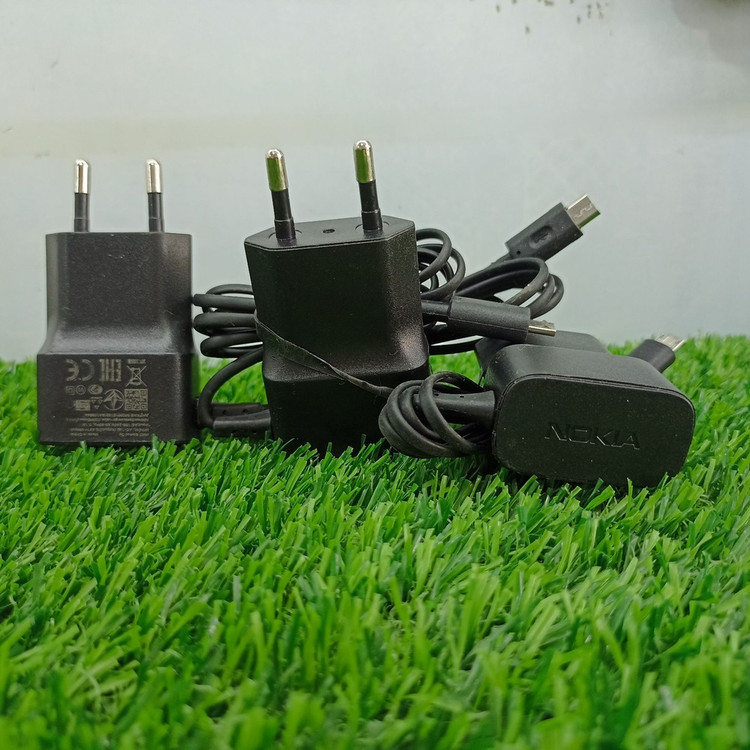 شارژر دیواری نوکیا مدل AC‑10E با کابل Micro USB – جمعوجور و بادوام