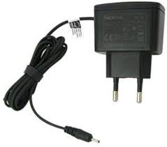شارژر دیواری نوکیا مدل AC‑3E با سوکت سوزنی – کلاسیک، بادوام و کاربردی
